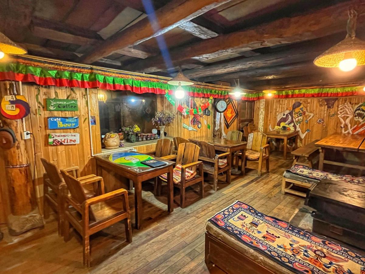 Tavern Hostel仁和客栈 Shangri-La Ngoại thất bức ảnh